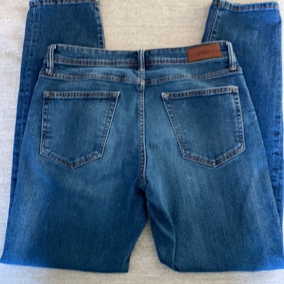 DKNY “Mercer Slim” jeans. Size 33/32 - Picture 4 of 9